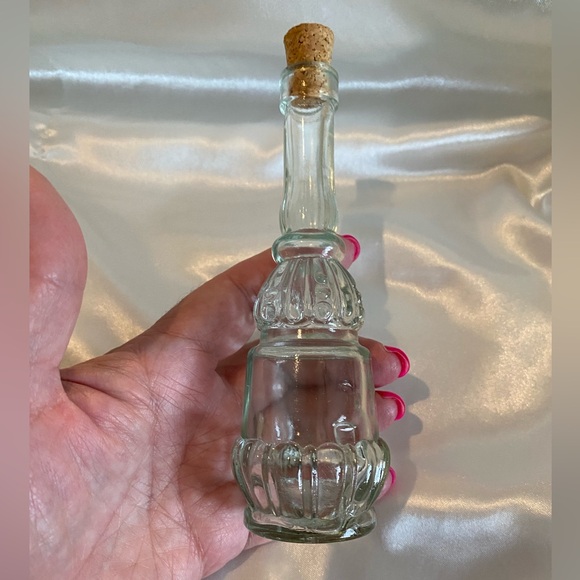3/$30 SET OF 3 VINTAGE GLASS BOTTLES - Picture 11 of 13